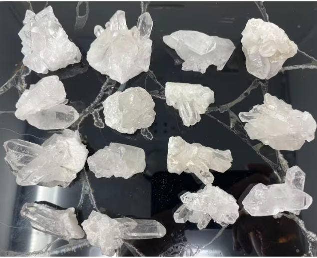 Natural Clear Quartz Clusters (1–2") – 10 Pieces