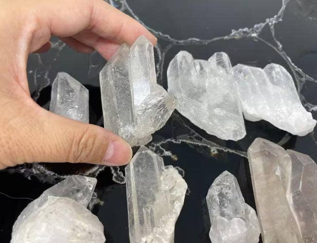 Natural Clear Quartz Clusters (1–2") – 10 Pieces